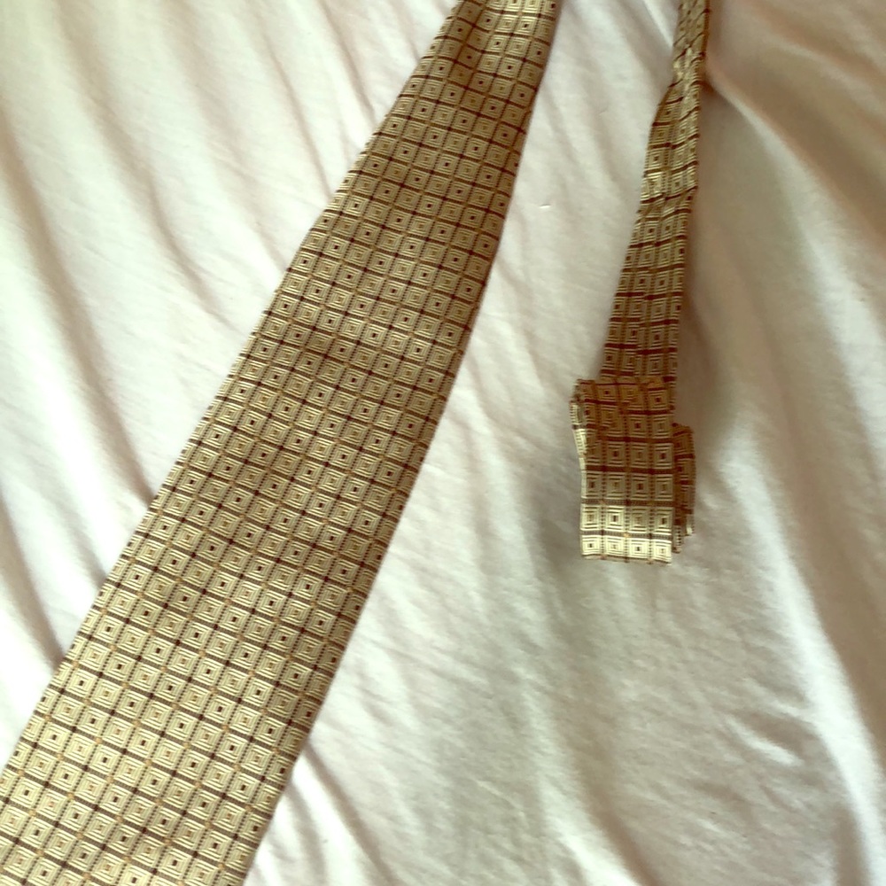 Men’s Bergamo necktie. 100% silk. Yellow.